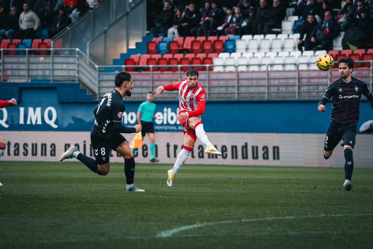 Adrián Embarba tweet media