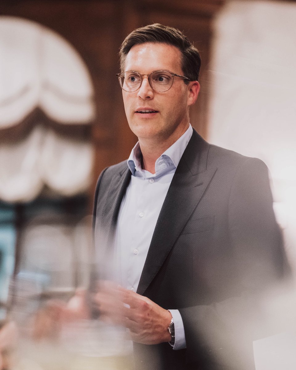 Das Weltwirtschaftsforum in Davos hat eines schmerzhaft verdeutlicht: In einer Welt, in der Deals wichtiger werden als Dogmen, kommen wir mit moralischer Empörung nicht weiter.

In meinem heutigen Meinungsbeitrag in WELT Print und Digital fordere ich ein nachhaltiges Umdenken.