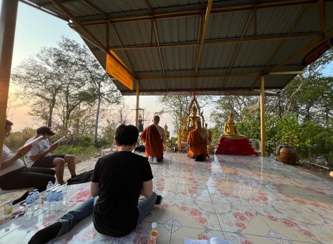 ItsmeSthaa's tweet image. From DJ teacher to Khun lawyer !! So happy to see his friends and well-wishers are visiting him..He's so much loved &amp;amp;  surrounded by beautiful souls..🥹
the peaceful smile, the calm energy tells everything that he's really happy 😊 

#BuildJakapan @JakeB4rever #Beyourluve