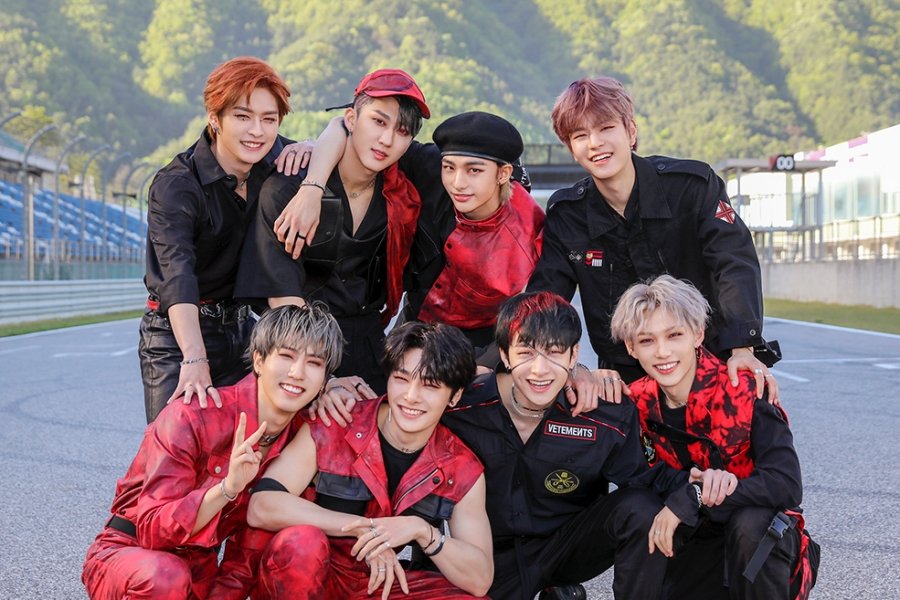 skz_streams's tweet photo. .@Stray_Kids “God's Menu” becomes the first 4th gen K-Pop boy group song to reach 500 Million streams on Spotify. 🚀👏🏻 https://t.co/eeZbcVhNpg