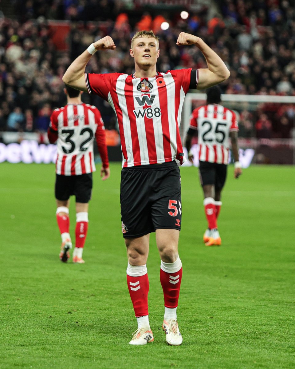 footballontnt's tweet photo. Sunderland are the only Premier League team that haven't lost a home game this season 👏 https://t.co/TnQ5k93mip