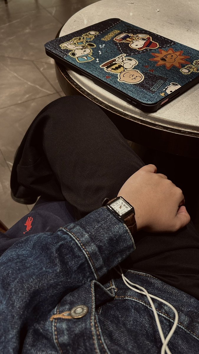 winter_kimw's tweet photo. I have the real one, btw. And it's so freaking gorgeous https://t.co/ceL7tGAoR7