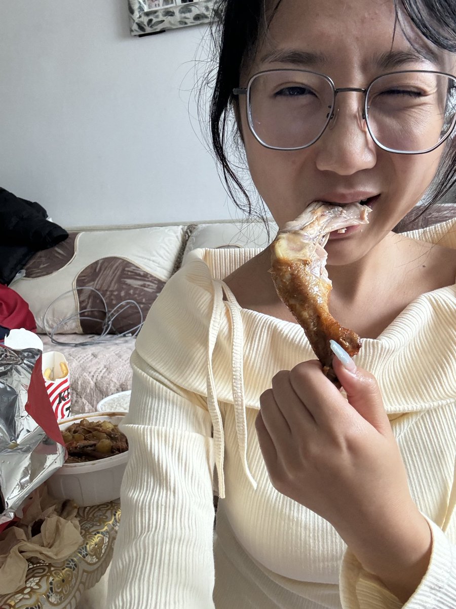 温柔馨馨6 tweet media