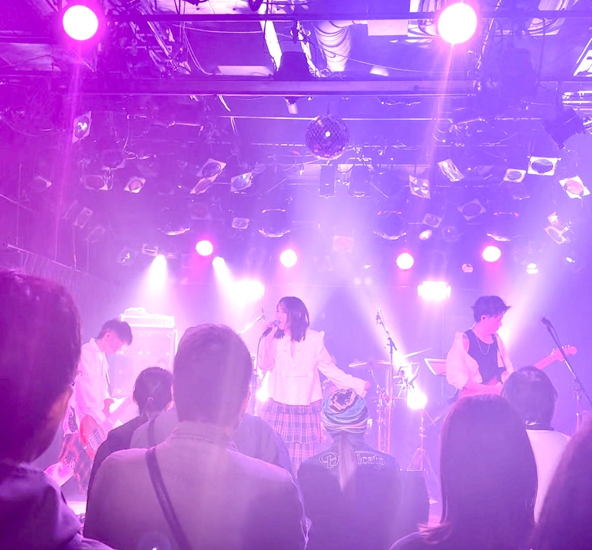 2026.1.26
ナナイロライブの余韻が…
半端ない！
思わずMCの途中で涙込み上げたわ
いっぱいいっぱい色んな感情と向き合いながら、今自分達が出来ることを
全力でやりきった姿に感動したよ✨
いつも素直なナナイロが大好きだよ♡

#日々の記録 #ありがとう #推し活