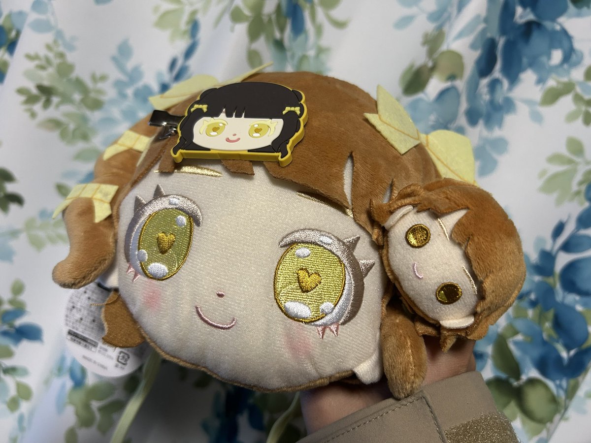 ポーチも届いた！💛💛 #きゅるりんってしてみて #島村嬉唄