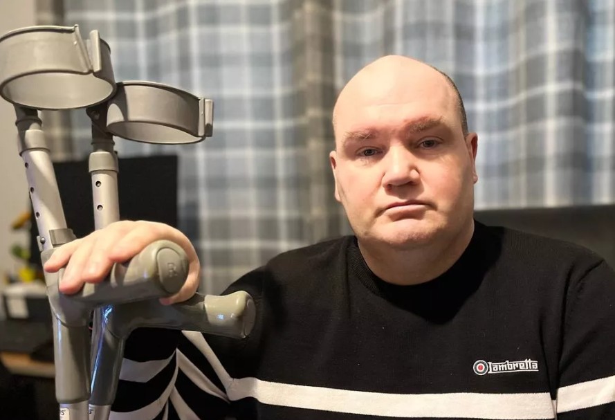 able2uk's tweet image. Disabled dad-of-one wins a legal case against Police Scotland after officers punch him in the face mistakenly convicting him of assault, the father was found not guilty in court tinyurl.com/y89yzfm7 #police #disabled