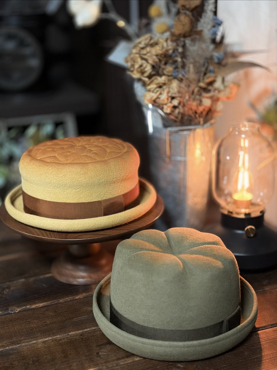 本日新作帽子『リーフパイハット🍃🥧』と『四葉のクローバーハット🍀』をCreema、minne、STORESでリリースしました✨

受注生産になりますが、よろしくお願いします🤲