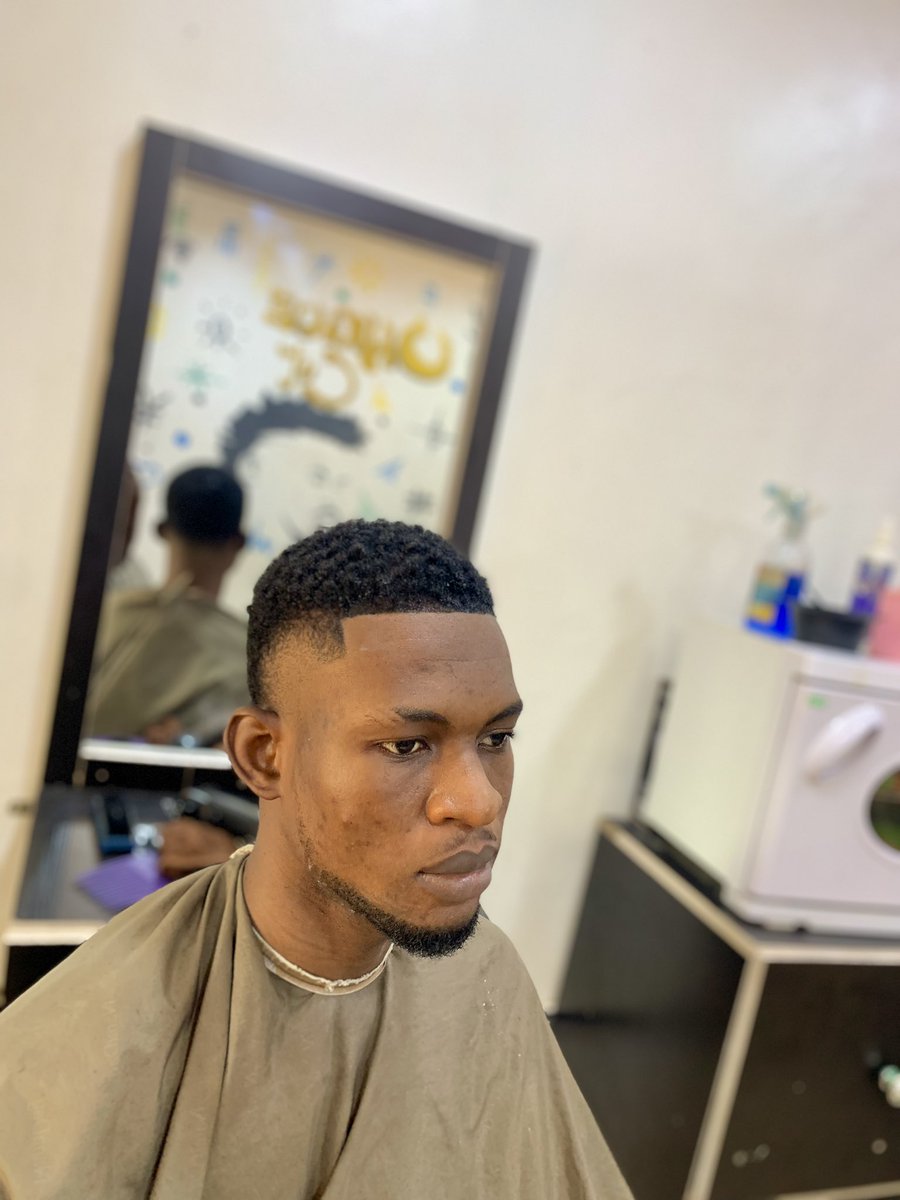 Unique_Cutzz's tweet photo. Perfect side cut for my Client 💇‍♂️💈💈🔥

Follow me up on IG  for more of me👇👇

https://t.co/xV4Sns4Wtl…

#jamoocutz 
#uniquecutz 
#Sidecut 
#viral https://t.co/ndTOsxchib
