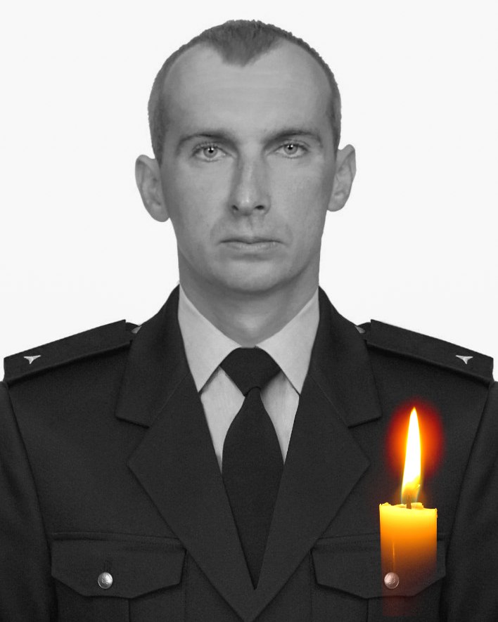 BohuslavskaKate's tweet photo. 🕯 Rescuer Oleksandr Zibrov has died after being wounded in a Russian double tap strike on Kyiv.

The 36‑year‑old firefighter passed away after 18 days of fighting for his life, having suffered severe injuries on January 9 in the capital.  

Zibrov, together with his comrades, risked everything to save people during the attack despite the grave danger. According to the State Emergency Service, he was a devoted husband and a caring father