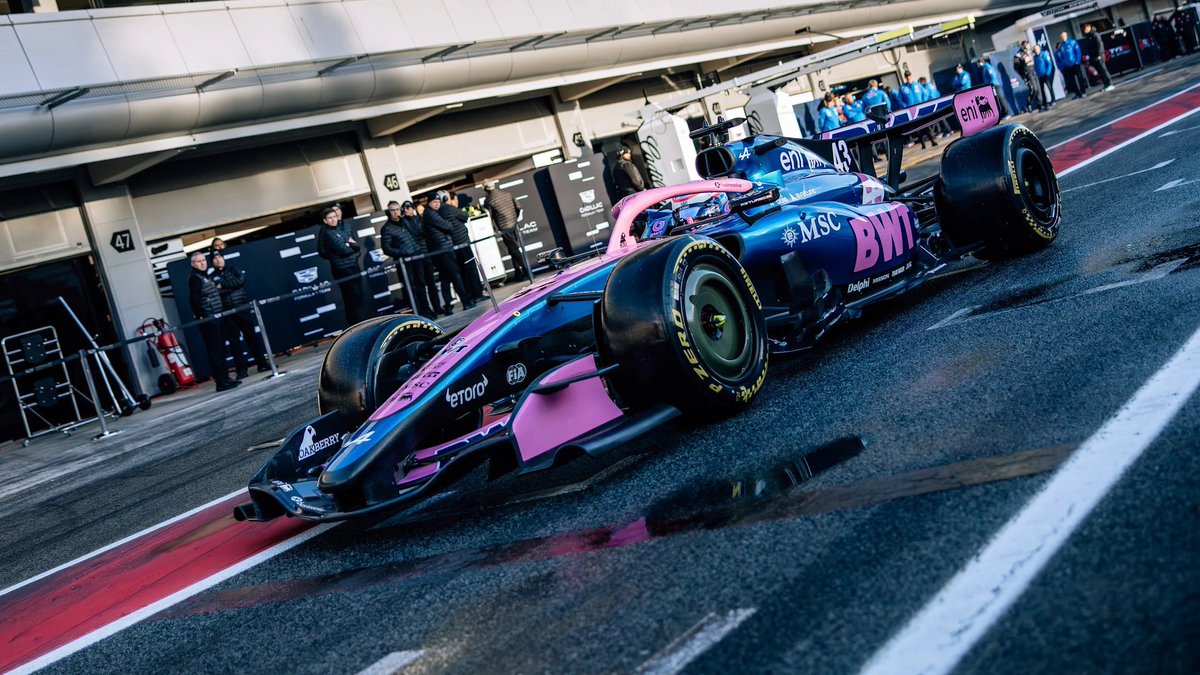Se terminó la primera mañana de test en Barcelona 🏁

Colapinto dió 28 vueltas con el A526 y terminó P3 de 7 autos 💪