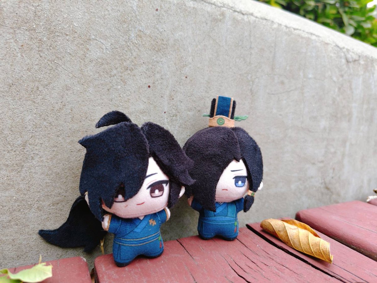 #活俠傳 
迷你師兄組！
用壽司盤當比例尺，小小的帶出門好方便☺️