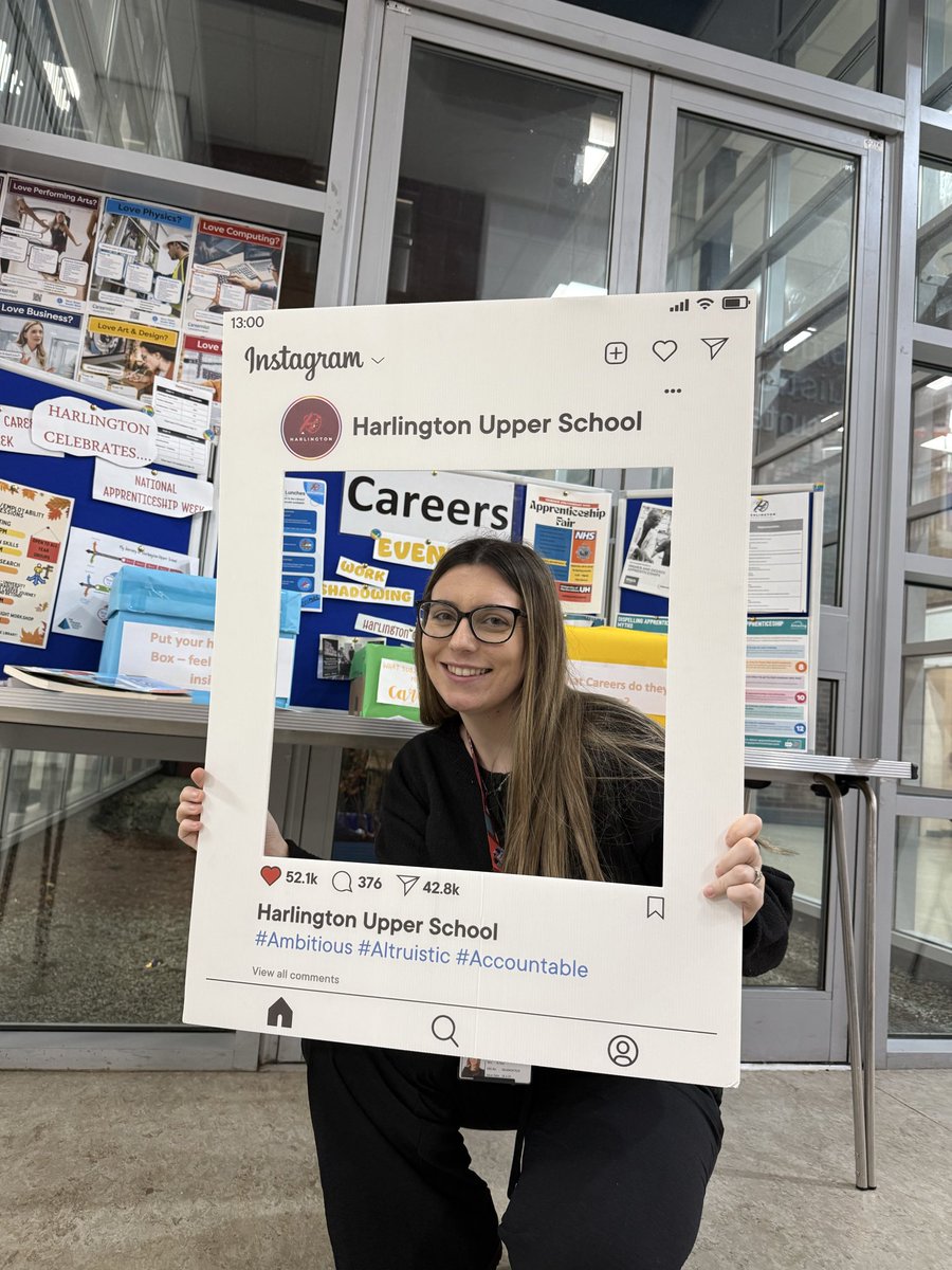 HarlingtonUpper's tweet photo. What a fantastic Year 9 GCSE Options Evening! 🎓✨
It was great to see so many students and families exploring subjects, asking thoughtful questions, and getting excited about the next stage of their journey. #y9options #choices #nextsteps https://t.co/2oSFJ0kvAh