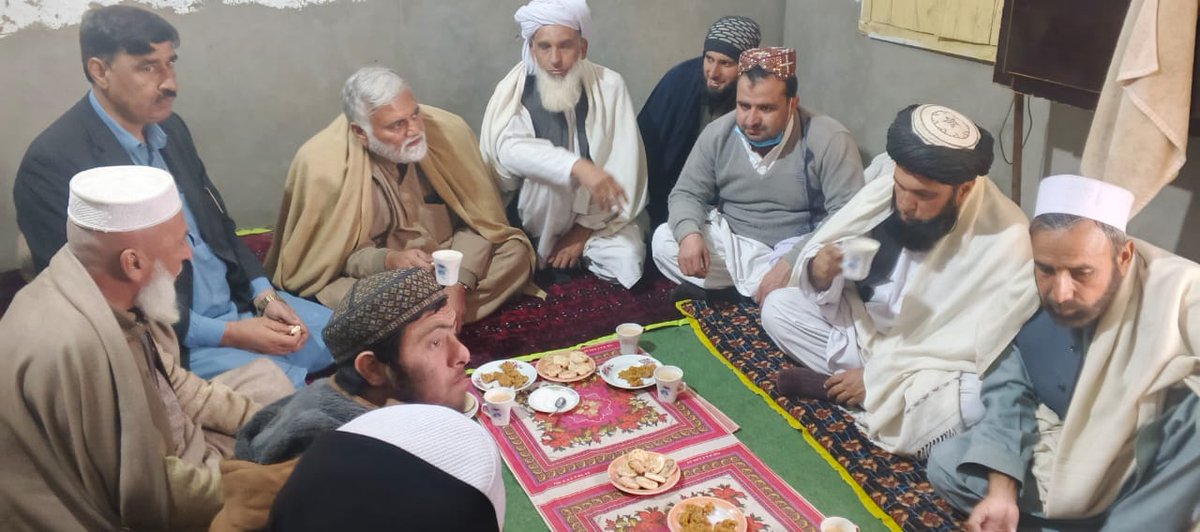 ToheedAhmadMwt's tweet photo. سابقہ ایم پی اے جمیعت علماء اسلام انور حیات خان کی چندوخیل آمد 
جماعتی ساتھیوں کے ساتھ گفت و شنید
#JUIDigitalMediaKP #جمعیتعلماءاسلام #juipakistan https://t.co/JvJ62H8ZkM