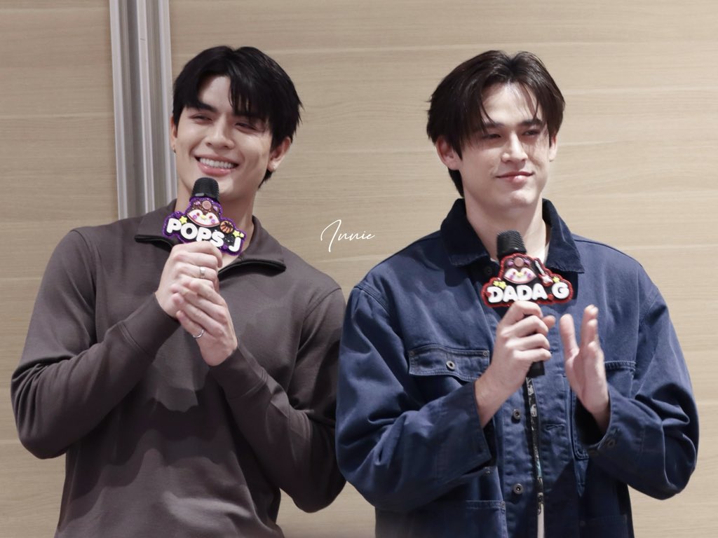 itsme_innie's tweet image. So happy to see you both today 🥹🫶🏻

JOSSGAWIN GUINZLY FAM GREETING
#สนามอ่านเล่น2026xJossGawin
#JossGawin