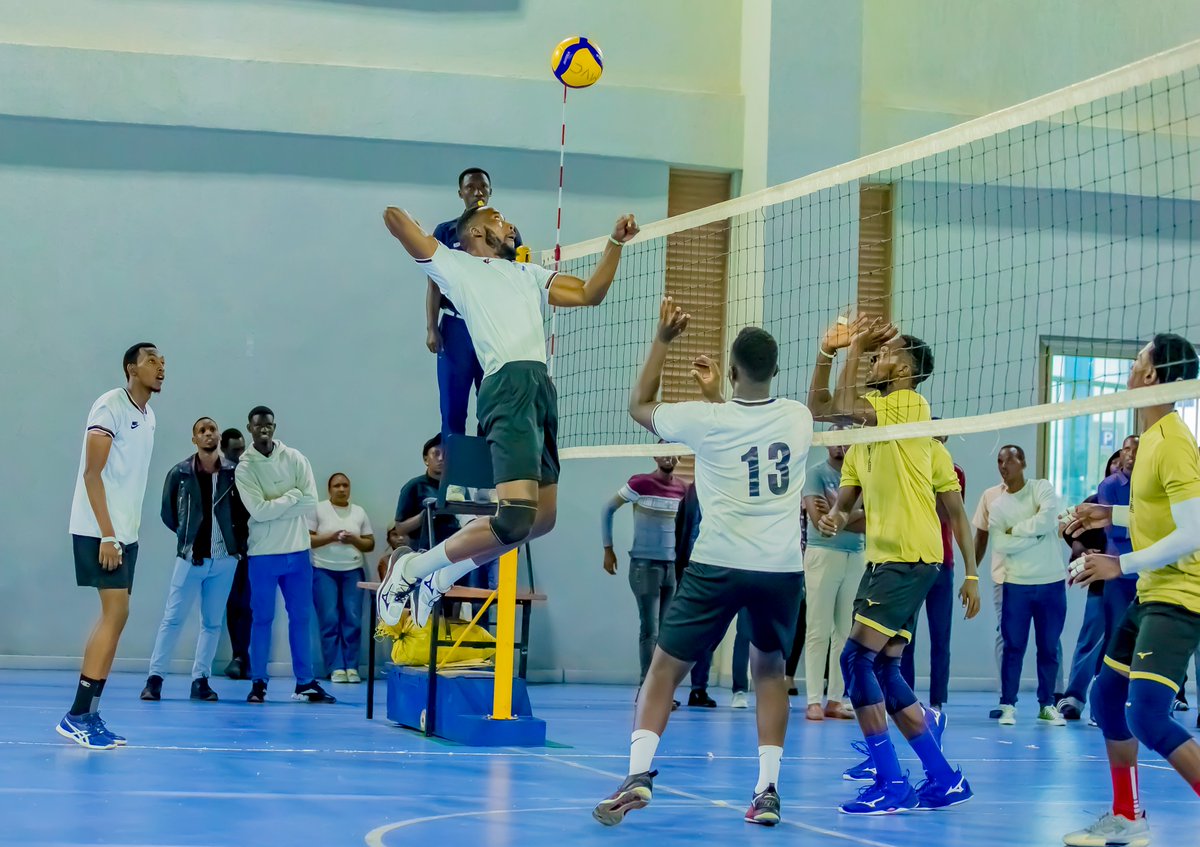 WorkersRwanda's tweet photo. Ibiro bivuza ubuhuha !

Niba ukunda umukino wa Volleyball, tukurarikiye kuzakurikirana Final izahuza @statisticsRW na  @Rwandamigration 

Ni tariki 7 Gashyantare 2026. Isaha n'ikibuga tuzabibamenyesha mu gihe cya vuba https://t.co/mUsBkUW4V0