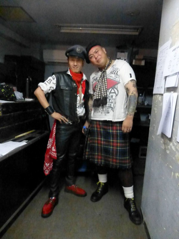 最高の夜のつづき。
The STRUMMERSとTHE PRISONER の共同企画🤝
4月19日(日)新宿LOFT
"SOUL REBEL 2026"
The STRUMMERS and THE PRISONER presents
ライブハウスで会いましょう🤝
予約🎫villainyprisonrecords.com/ticket-reserva…