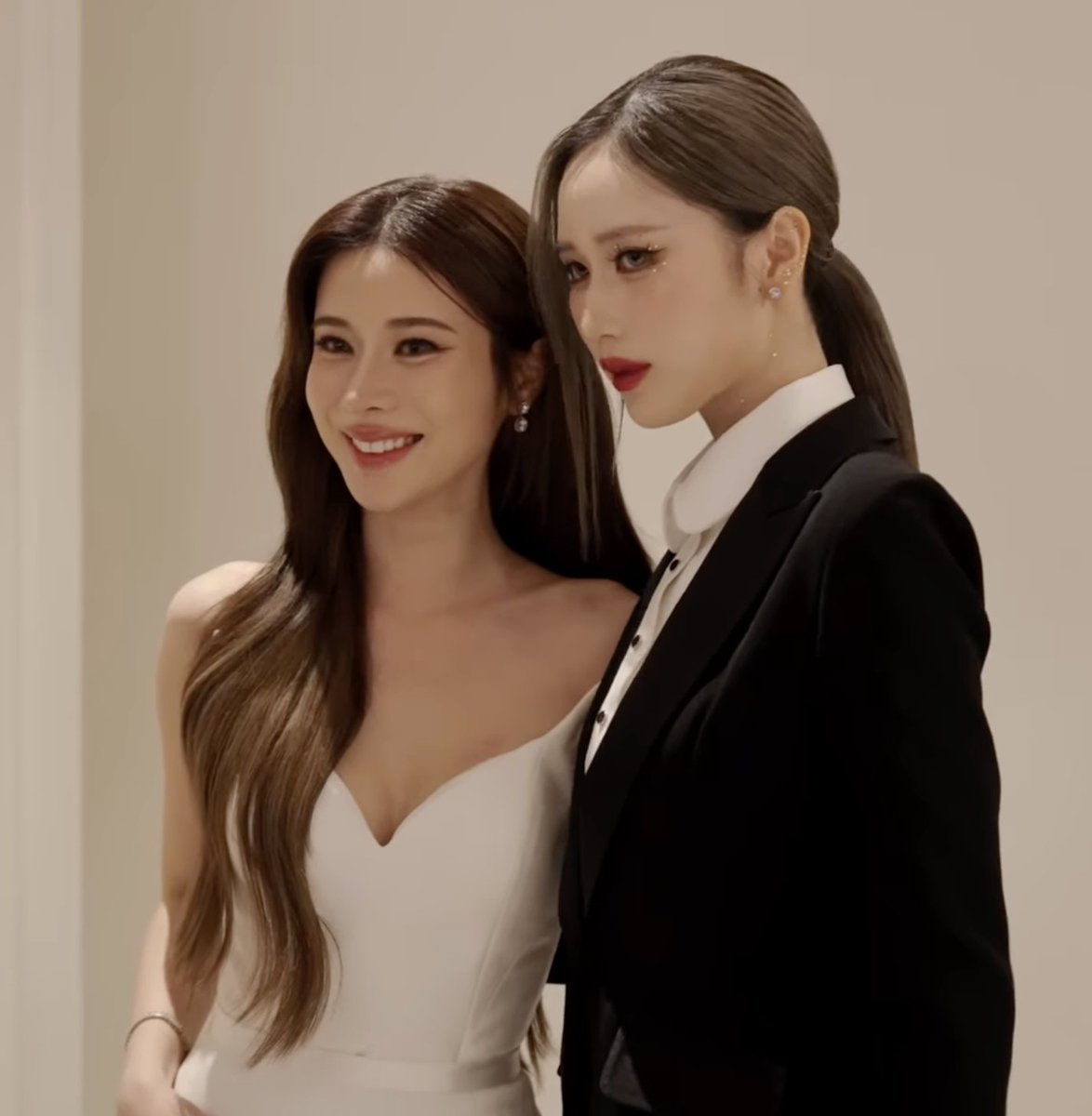 this wedding look of KaoJane is truly on another level 

#KaoJaneJaneKao