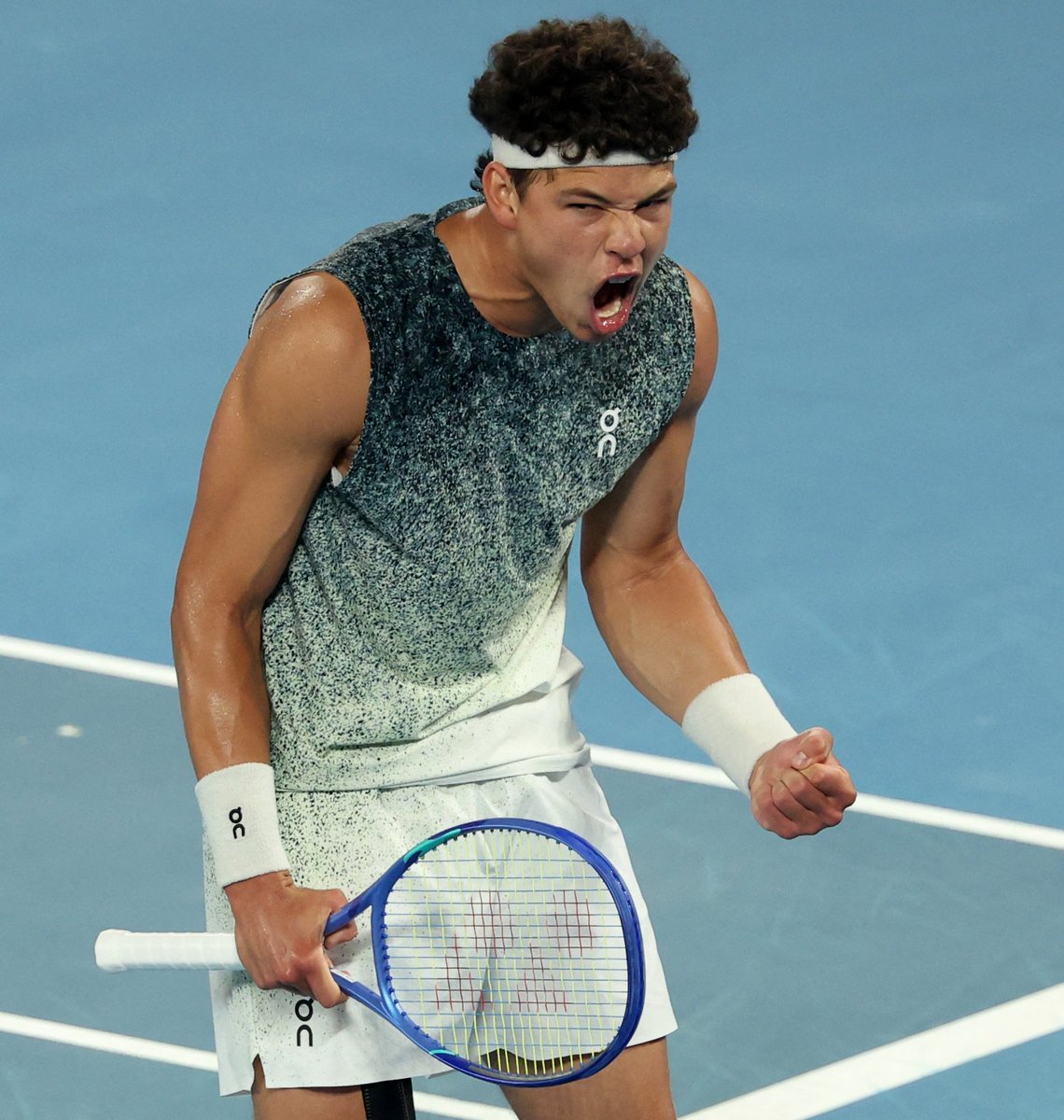 TheTennisLetter's tweet photo. Shelton d. Ruud 3-6 6-4 6-3 6-4

Ben is into the Australian Open quarterfinals for the 3rd time in his young career

His most successful slam so far... in fact it's where he had his breakout in 2023

✅5-1 in 2026
✅5th Slam QF

Ben keeps on delivering down under

🇺🇲 https://t.co/6WdKpYJbAg