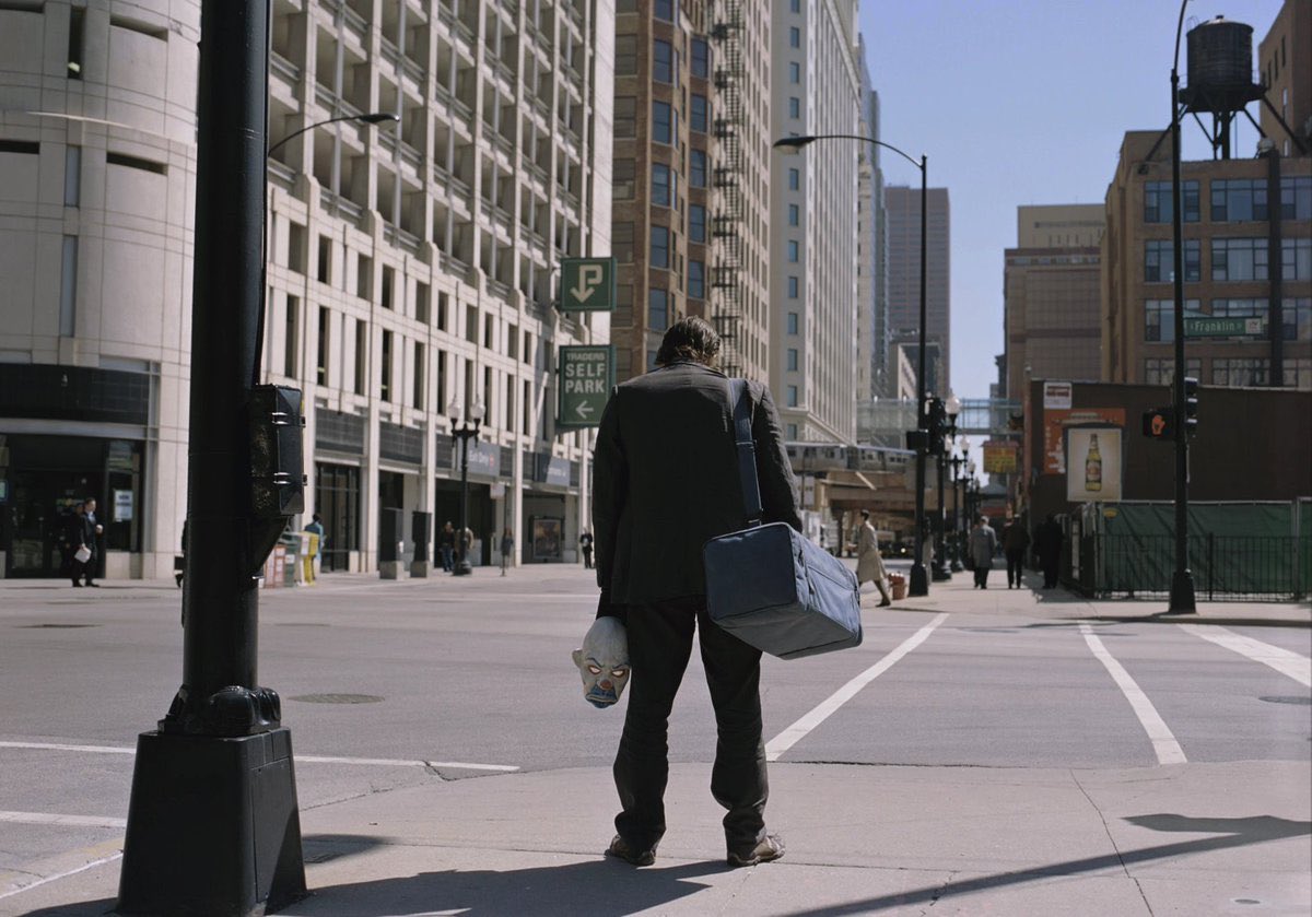 ‘The Dark Knight’ standard vs IMAX full aspect ratio 🎥