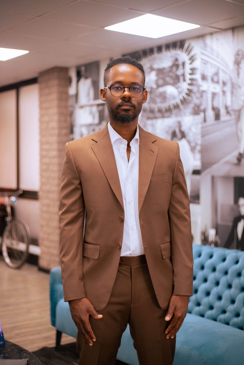 TshepoTsala's tweet image. A Brown 2 Piece!