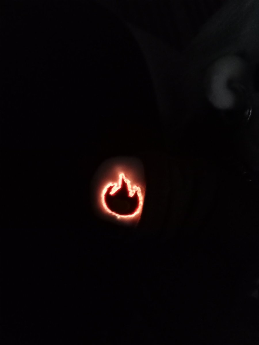 shuamorol's tweet photo. Babie finally hereeeeeee (after passing many road &amp; crossing ocean)

Thankyou soooooo much for the GA 🫶🥹 Your wolf flame GID stitch look super cool at night @uchuuu_man 🔥🐺 https://t.co/iwxLkoUdI7