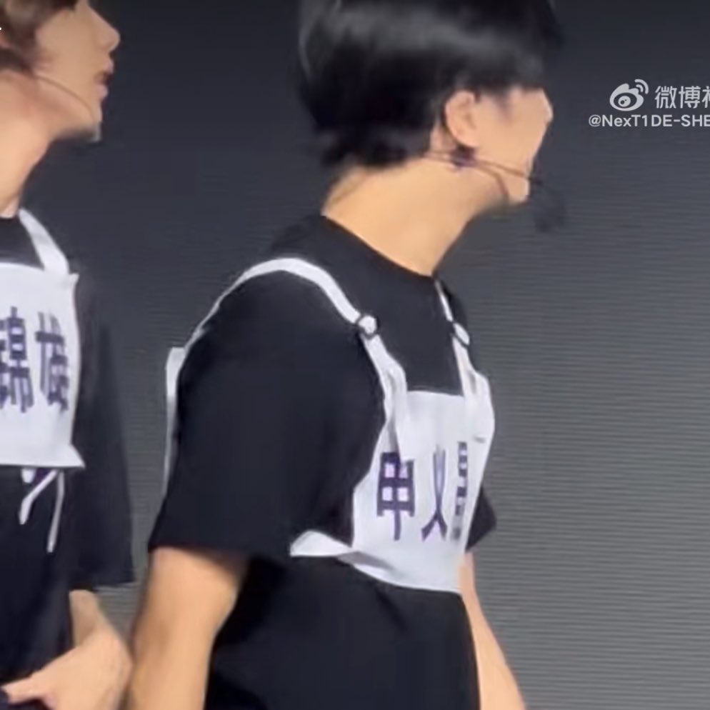 BokBear46's tweet image. สิ่งที่สังเกตจากคลิปได้คือ รอยยิ้มของเซินมักจะมีฉงอยู่ข้าง ๆ เสมออะ😭🫣 ทั้งคลิปถ้าไม่เห็นฉง ก็ฉงถ่าย👀
** แร้วพวกหนูจะไปเล่นปูกันทำไมอะ มานจะหนีบเอานะ👁️👄👁️