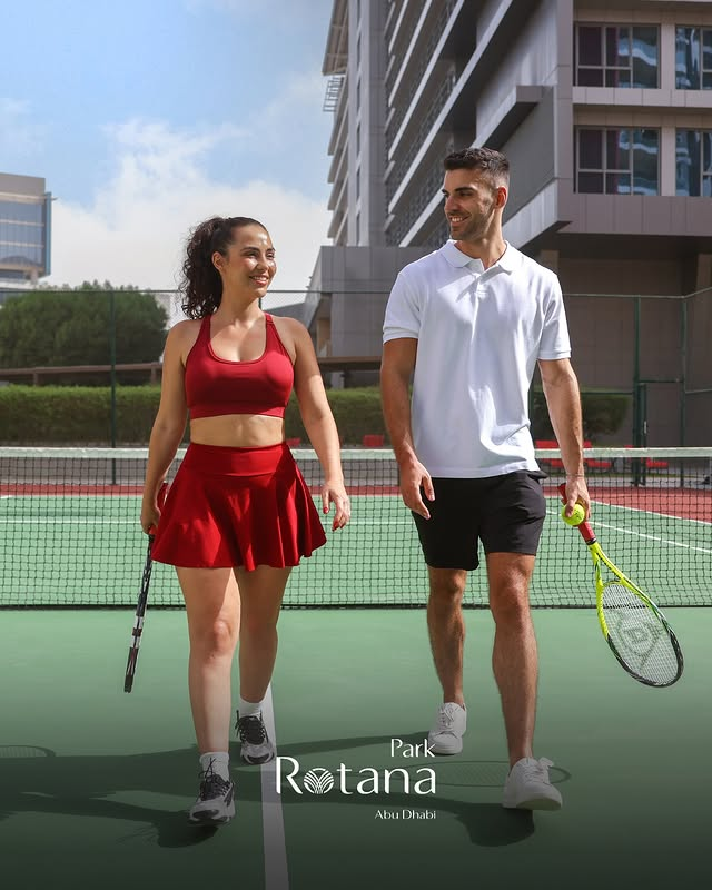 parkrotana's tweet image. Who says your vacation can’t have a little friendly competition? 🎾🏓 Our tennis court is ready when you are.
Your courtside escape awaits at Park Rotana. ✨

#ParkRotana #RotanaHotels #tennislife #tennislove #tenniscourt #abudhabiescapes #abudhabihotels #abudhabisports