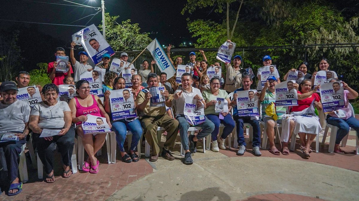 EdwBallesteros's tweet image. Inicio la semana agradecido con Dios por una agenda espectacular de este fin de semana. Cada día confirmamos que somos más quienes defendemos los valores y la familia. 

Gracias a todos por su apoyo! 
Vota 102 de la Coalición CR - CJL - Asi a la Cámara por Santander.