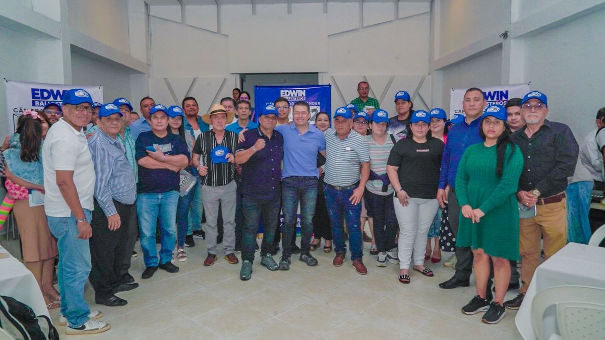 EdwBallesteros's tweet image. Inicio la semana agradecido con Dios por una agenda espectacular de este fin de semana. Cada día confirmamos que somos más quienes defendemos los valores y la familia. 

Gracias a todos por su apoyo! 
Vota 102 de la Coalición CR - CJL - Asi a la Cámara por Santander.