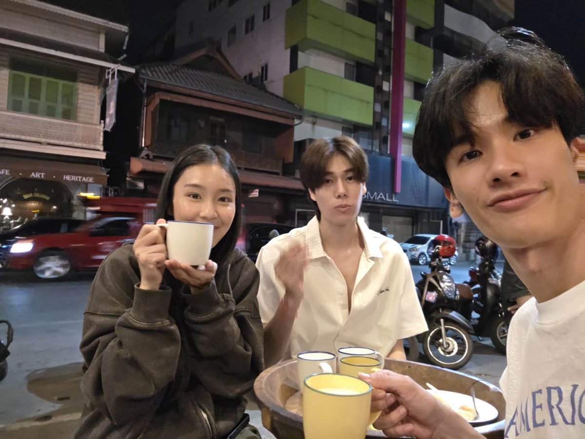 Farah_91Babyz's tweet image. IG 📸 #Tawan_V 

Sneaking out of the palace wearing the palace's pants

#ScarletHeartTH 
#phuwintang @phuwintang