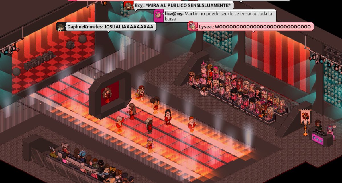 ✨ Increíble la
Noche de glamour y estilo del Victoria Secret Fashion Show  ❤️‍🔥en su única gama de Alas 🪽que brillaron por toda la pasarela 🪽 <a href="/EsHabboVision/">VICTORIA'S SECRET HABBO</a> 💫