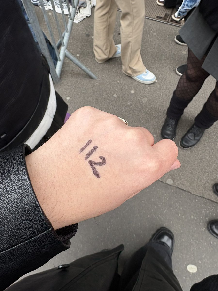 ilo_bee's tweet image. ÇA Y’EST NOUS Y EST