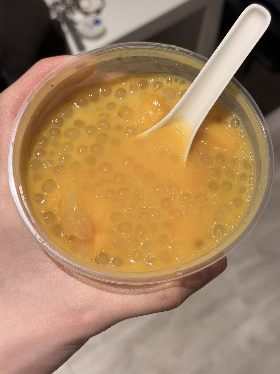 ALD1_official's tweet image. 전에 찍은 사진들 보다가 이 사진들을 발견했는데 이거 진짜 맛있어서 또 먹고 싶네요.. (롱거가 다 사줬음 🤧🤧)

p.s 사진에는 안 나왔는데 치킨이랑 찍어먹는 블루베리 딸기? 소스가 같이 와서 처음에는 뭐야.. 했다가 맛있어서 다 먹었던 TMI ㅋㅋㅋㅋ

#ALPHADRIVEONE #ALD1
#알파드라이브원…