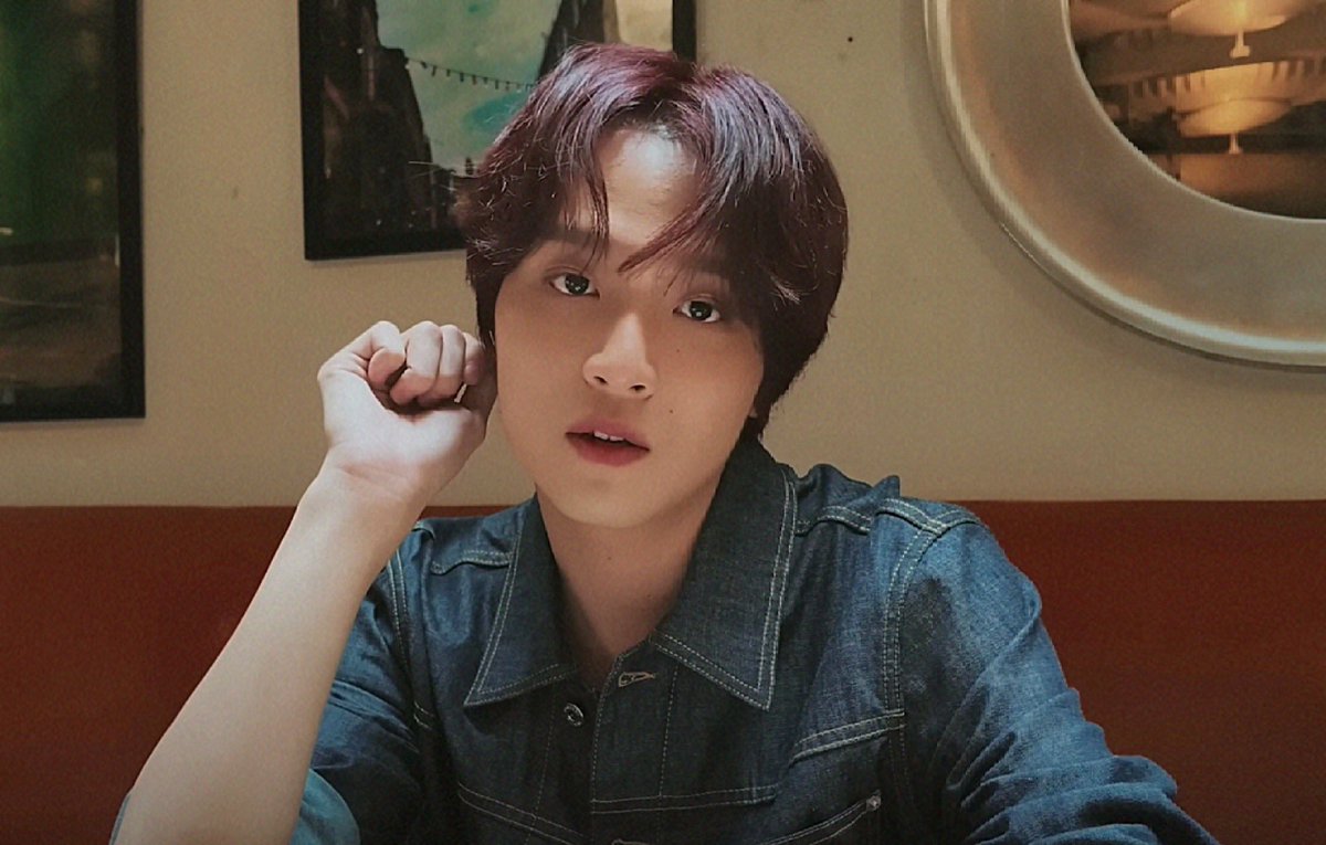 the omegaest he has ever omegaed in a picture