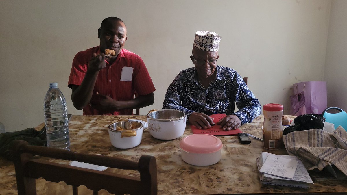 MaleMabiriziHKK's tweet photo. Elderly MEAL wano e KAWEMPE ewa Minister KASIM MALE.. https://t.co/AczW7rbDsK