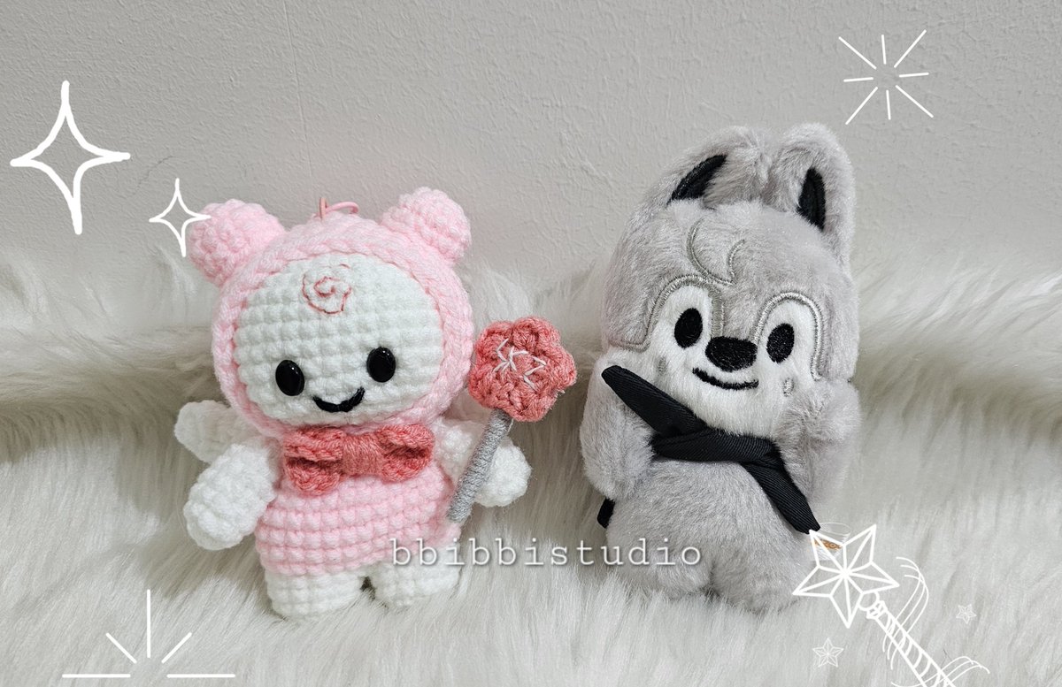 bbibbiStudio's tweet image. #EmceeCrafts 

Finally, the Starlight plush doll keyring is finally done. The size is almost the same size as the 10cm skzoo doll 🤗