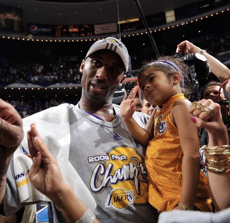 HiddenPosters® tweet media