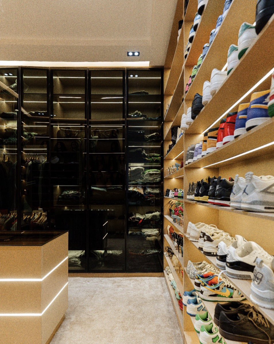 yL_IN_LAGOS's tweet image. Egungun Collections     Vs     YL collections