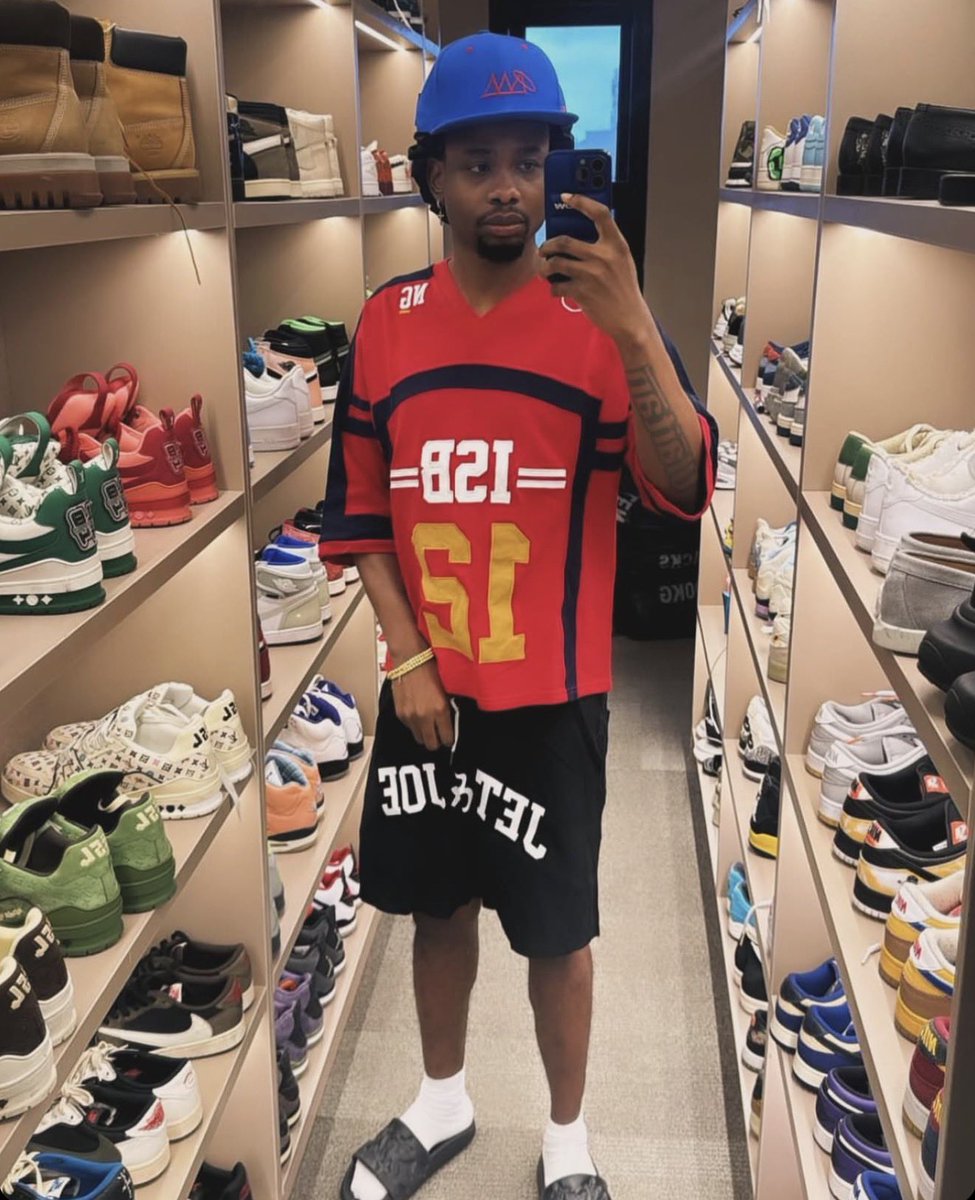 yL_IN_LAGOS's tweet image. Egungun Collections     Vs     YL collections