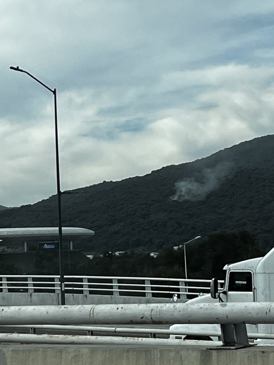 vichermol77's tweet photo. @Trafico_ZMG @GobiernoJalisco @PCJalisco 

Incendio en la primavera. Atención! https://t.co/dGeD0zHsJO
