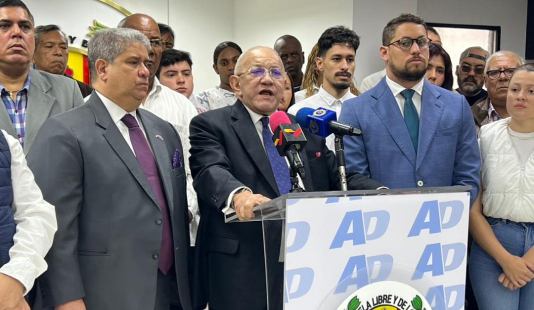 Acción Democrática exige aumento de salario y mejora de servicios básicos con ingresos petroleros: «Vigilaremos que no se desvíen los recursos» psee.io/8mxds9

✍️:<a href="/Ronaldo_Diiaz/">Josmer Diiaz</a>