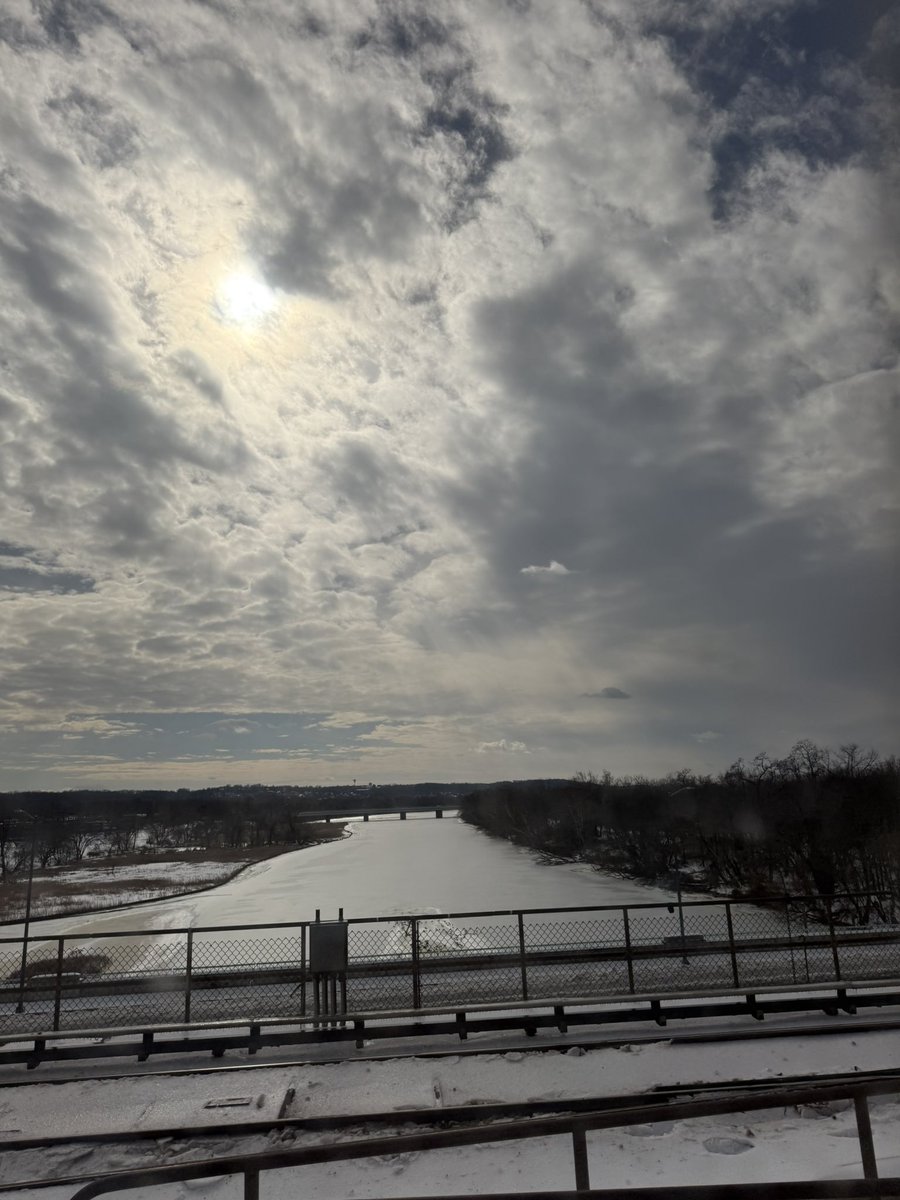 Good Morning ❄️
The Anacostia River Is Still Completely Frozen 🥶
