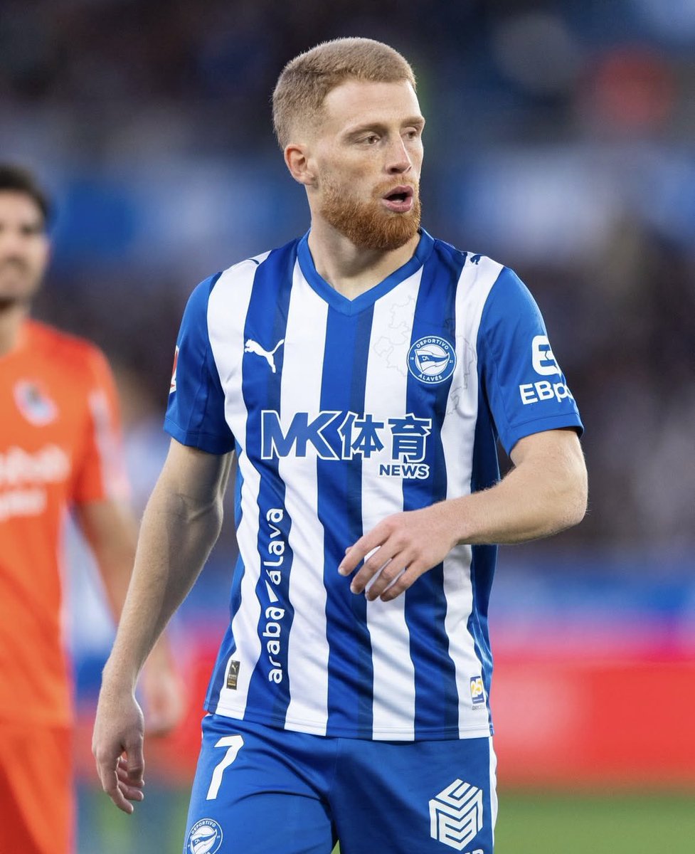 Carlos Vicente se marcha al Birmingham City.

Ya no es la Premier League, ahora la Championship también le quita los mejores jugadores a los equipos de LaLiga.

Una nueva muestra de la devaluación constante que vive la competición.

A seguir pensando en Miami.