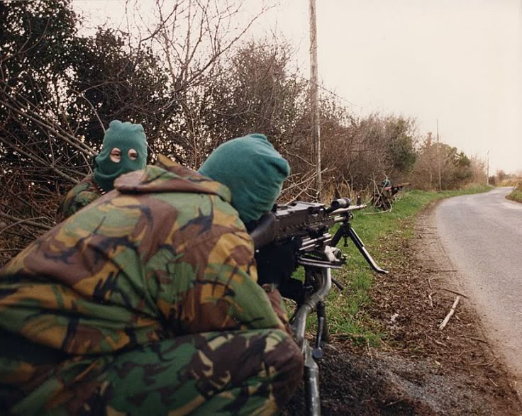 gun_posting's tweet image. The IRA.