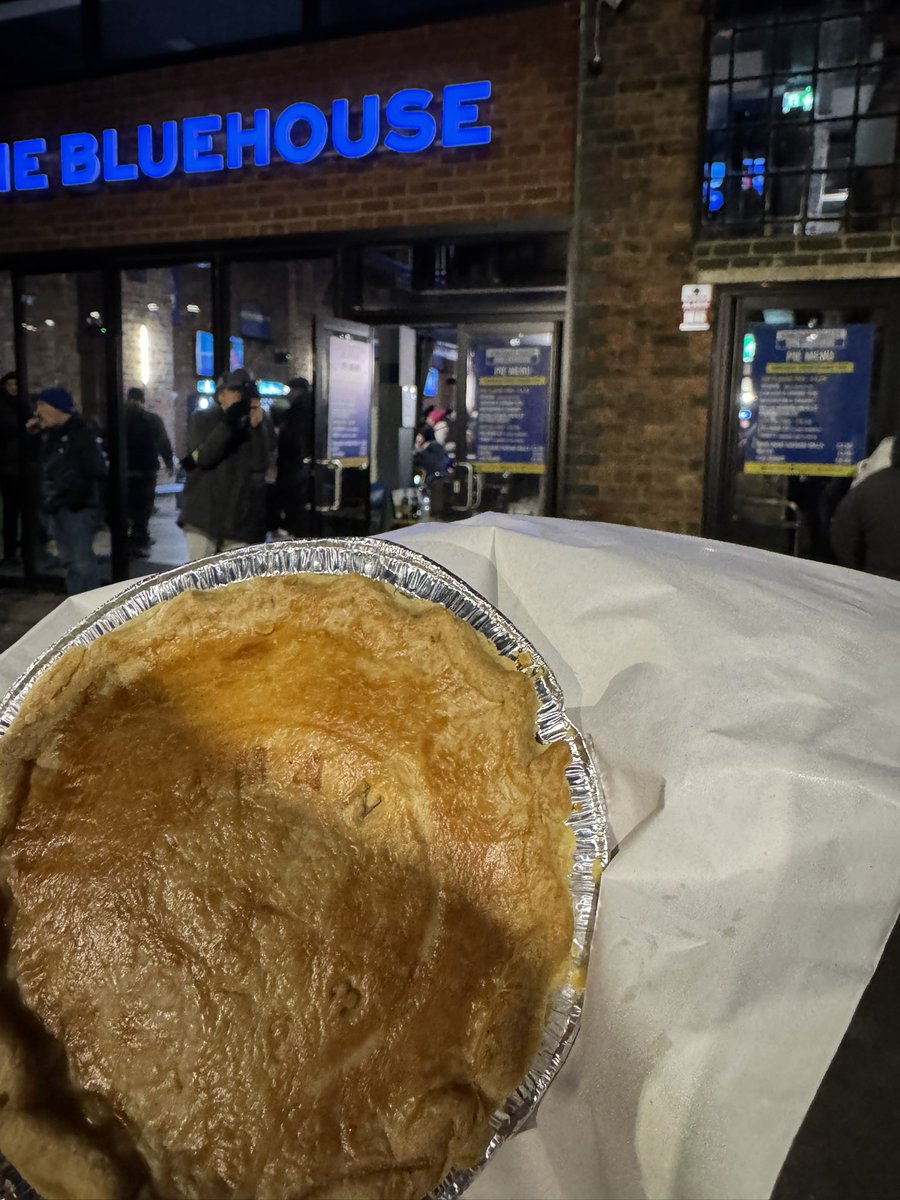HomebakedBakery's tweet image. We are open at @bluehousebmd ahead of @Everton vs @LUFC! 

Another night game. Another chance to enjoy a delicious award winning locally prouduced pie before kick-off and hopefully 3 points for The Toffees💙 

#BuyLocal