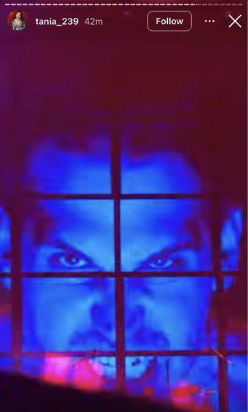 gorebugs's tweet image. OHHH MY GODD IT’S ALL OF THEM BEING RECONDITIONED ON THE SCREENS WHILE THEYRE IN THE MOAT PRISON UNIFORMS