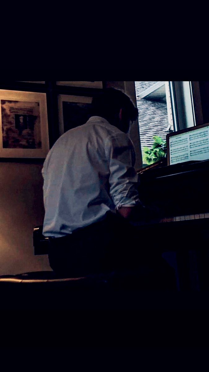inhalingsprite's tweet photo. ABT soloist dean x berklee grad/accompanists castiel✨

dean wanting to practice his le corsaire var late after hours, wc means asking cas if he can stay a little longer &amp; play. overtime, they fall for e/o; cas enraptured w deans beauty, dean, in awe of cas’ angelic music🎶 https://t.co/OHSwnrmZ6U