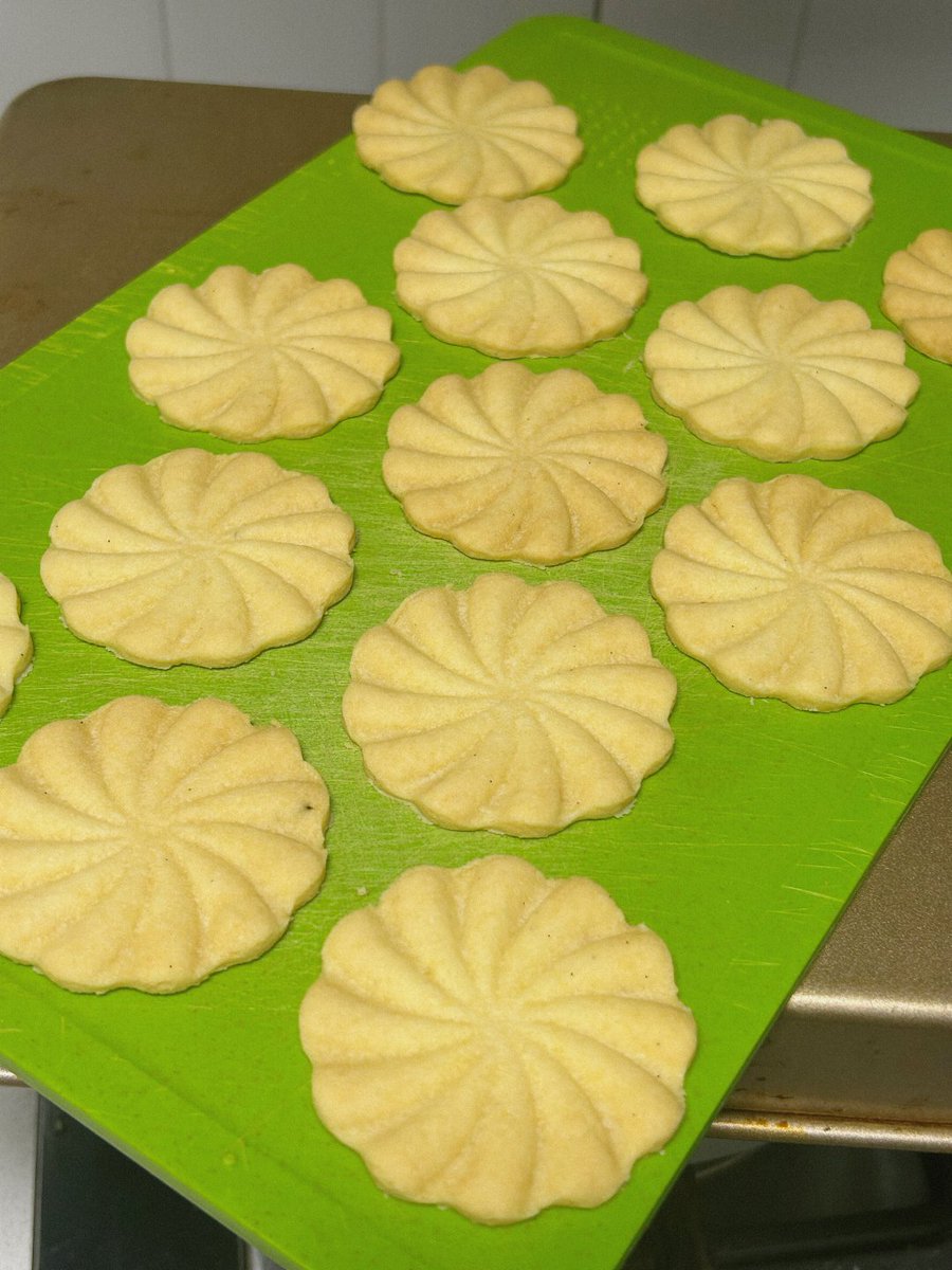 Doris_Fairyx's tweet image. I created a new flavor of my own today, and it’s pretty good. #Monday #CreativeFood