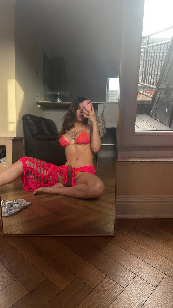 Isabela390425's tweet photo. @stunningmayaa 

Would you cheat on your wife with me? Be honest https://t.co/fxC03JT0MV