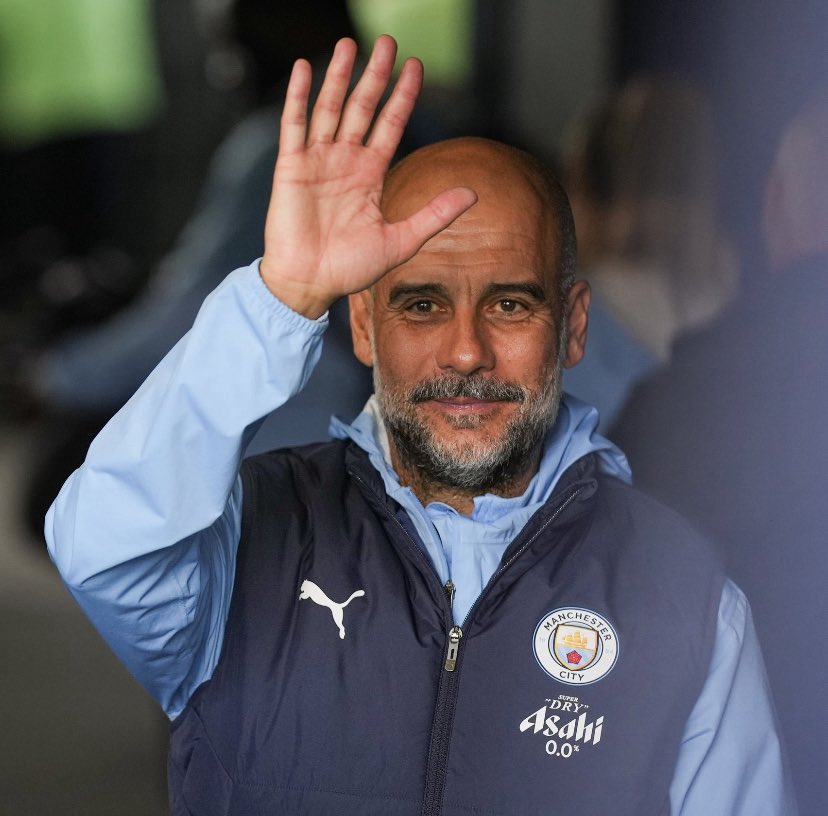 JÜRGEN KLOPP on the Premier League title race after Arsenal loss to Man United:

🗣️“Having Manchester City behind you is like being chased by a wild dog. You don’t stop running — you slip.”